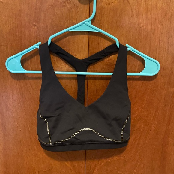 lululemon athletica Other - Lululemon arise bra size 8